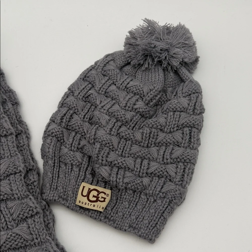 UGG stylish knit